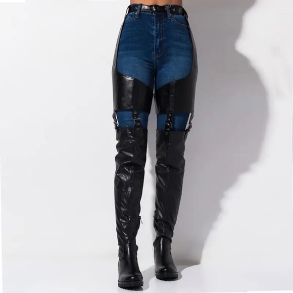 - Thigh high belted boots/final sale - Picture 10 of 10